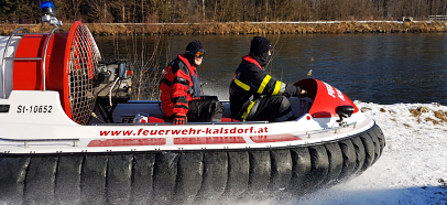 Feuerwehr hovercraft - search and rescue hovercaft
